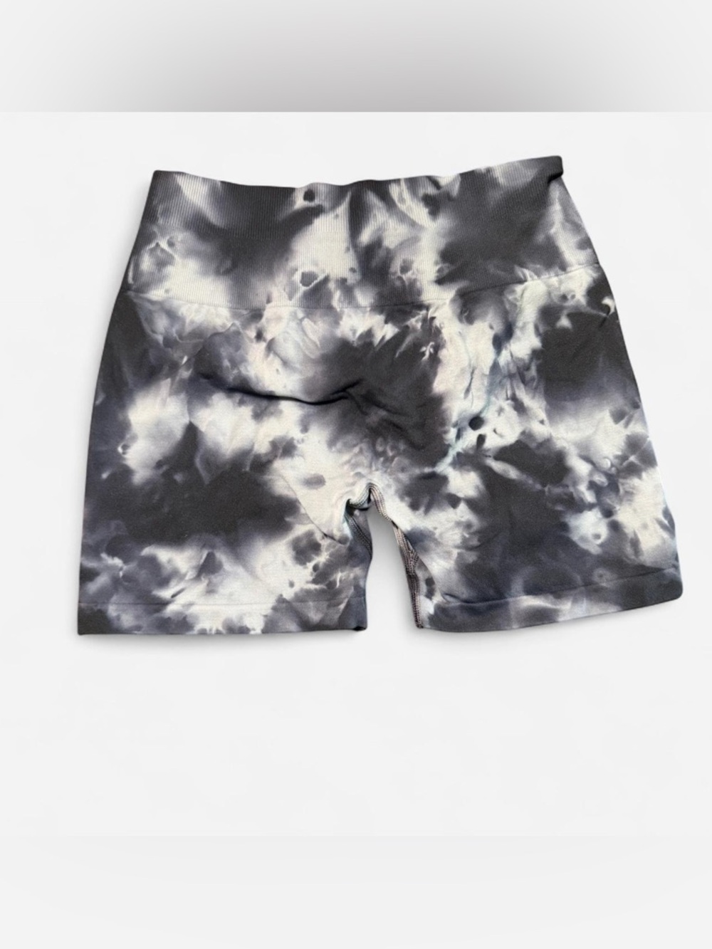 Aurola Tie-Dye High-Waist Bike Shorts - Black & Grey
